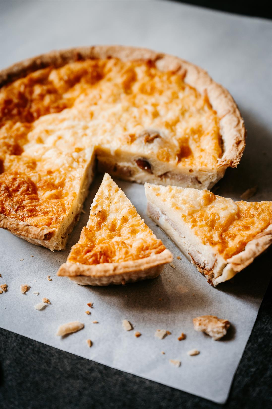 Quiche à la saucisse de la Ferme Le Caprivore et fromage cheddar